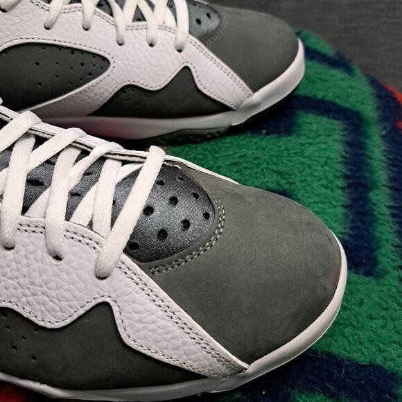 Size 10 Nike Air Jordan 7 Retro Flint Gray White Purple CU9307-100 Men's Sneaker - Picture 8 of 15